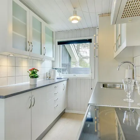Hildegarde - 900m From The Sea By Interhome Feriehus